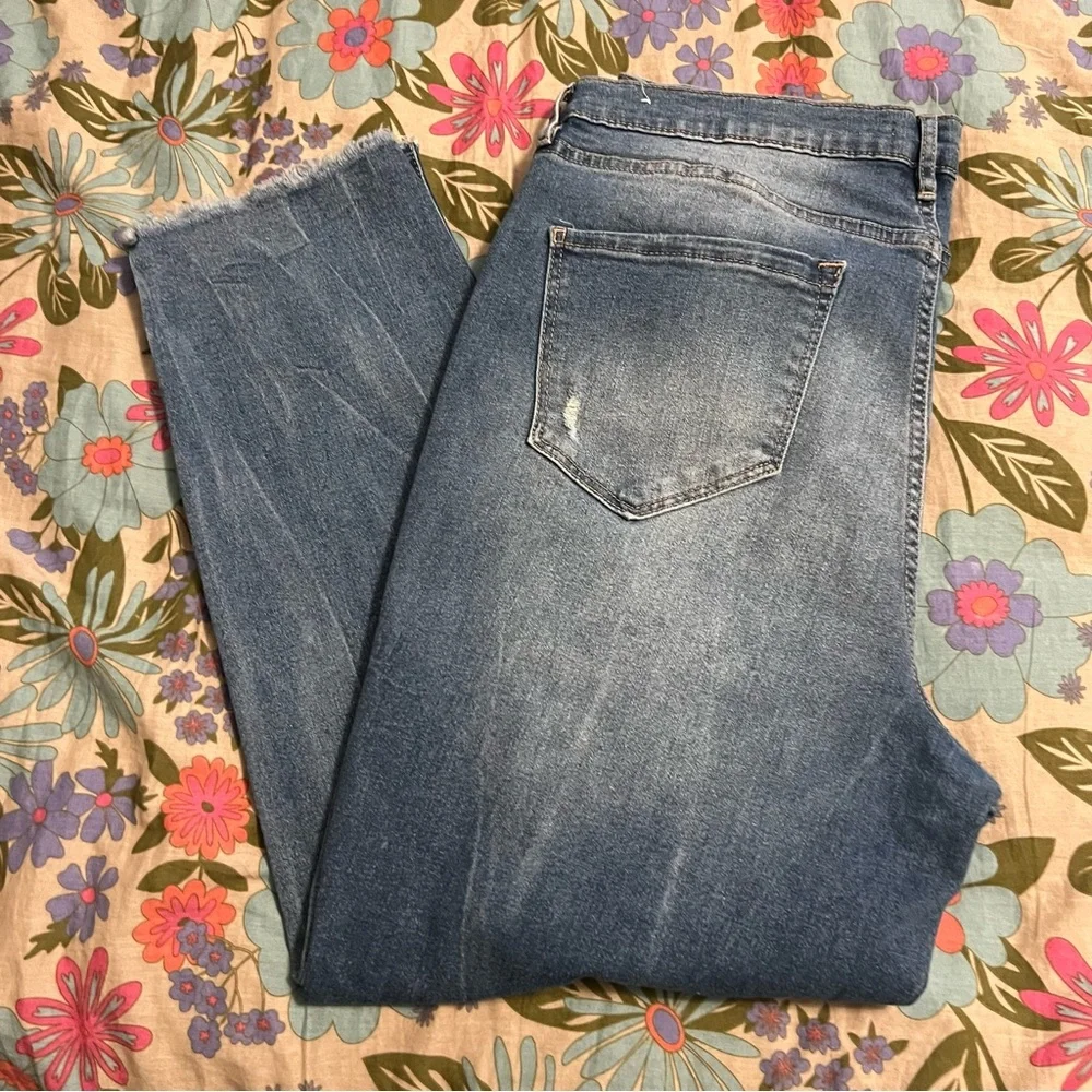 Nicole Miller Blue Straight Leg ankle Jeans distressed cutoff styling plus 16 - Picture 1 of 8